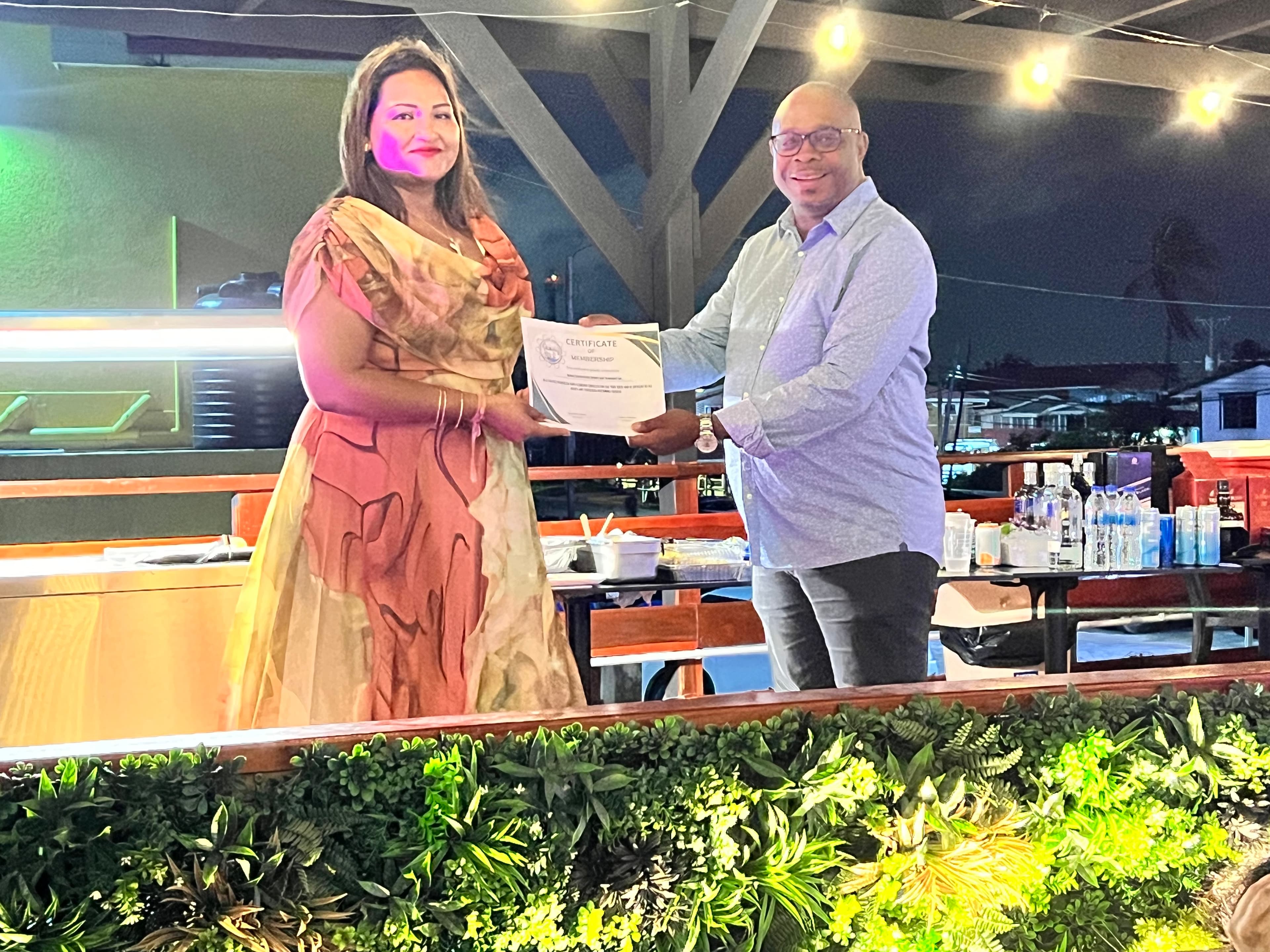 Awarding Membership Certificate to Global Commercial Import and Transport Inc
